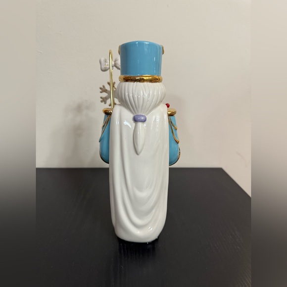 Rare Retired Lenox Nutcracker With Tree And Snowflake Staff 11” Ceramic with Box - Picture 5 of 11